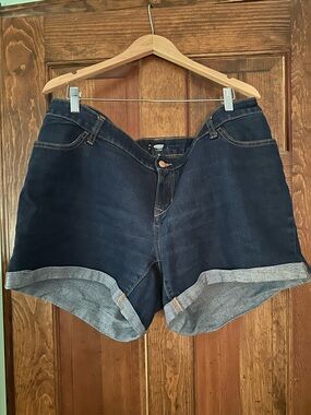 18Plus Regular, Old Navy denim shorts with rolled hem, 5” inseam, med/dark wash